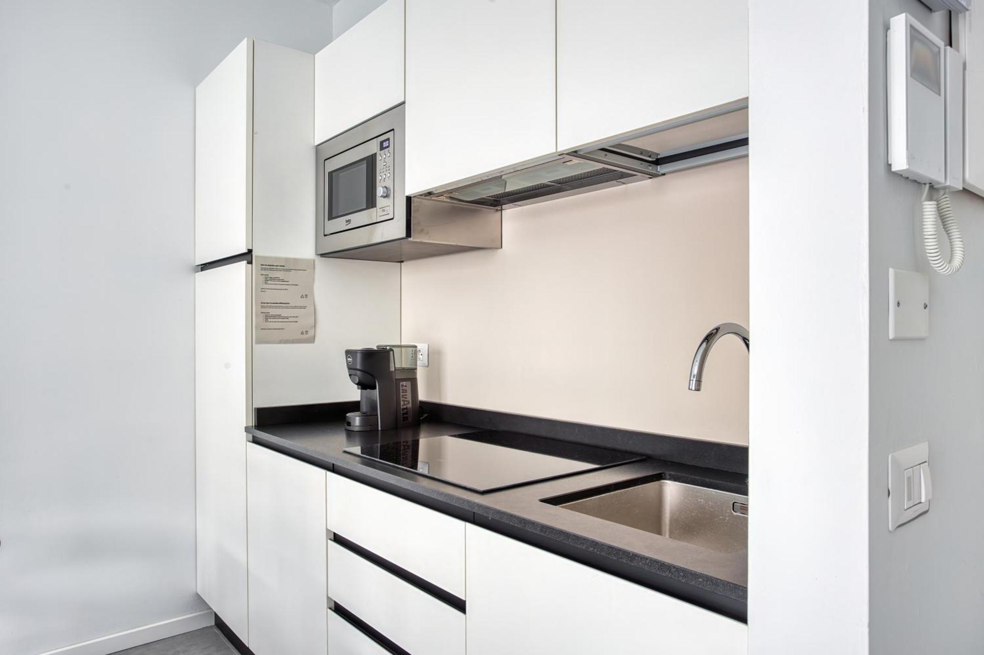 Sleek City Abode In Maciachini Milano Exterior foto